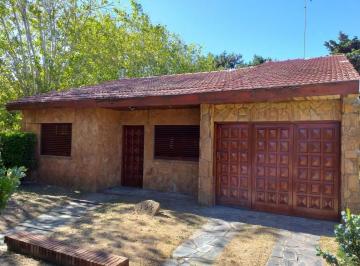 Casa · 562m² · 3 Ambientes · 1 Cochera · Casa en Venta - 2 Dorm. 2 Baños - Cochera - 562 m² - Santa Teresita