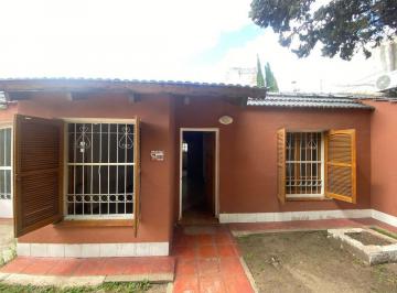 Casa · 110m² · 3 Ambientes · 1 Cochera · Casa 3 Dorm con Cochera en Las Rosas