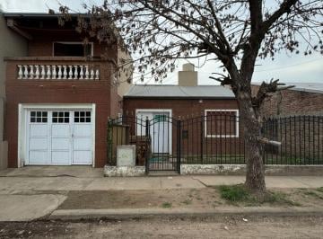 Casa de 6 ambientes, Santo Tomé · Pasaje 82 Bis 2170 - Santo Tome