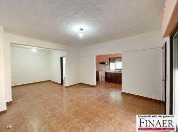 Departamento · 70m² · 3 Ambientes · 1 Cochera · Amplio 3 Amb. C/cochera a 100 m. de Plaza Pacheco