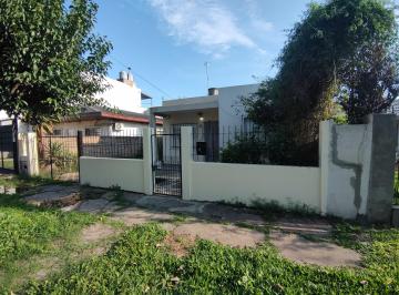 Casa de 4 ambientes, Florencio Varela · Alquila / Vende Casa 4 Ambientes con Hermoso Terreno