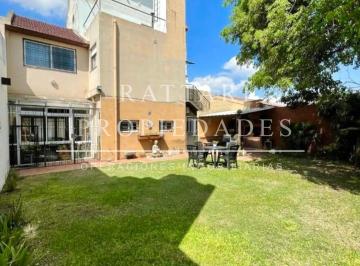 Casa de 7 ambientes, La Matanza · Venta de Casa de 7 Ambientes con Parque y Cochera Ramos Mejía Permuta