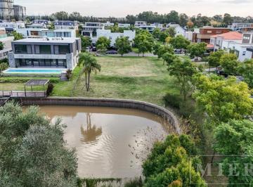 Terreno · 1050m² · Lote en Venta Al Rio con Financiación en El Yacht, Nordelta.