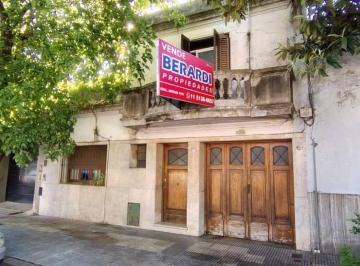FRENTE CASA · Casa 5 Amb S/ 8,66 X 35,17 m - Ideal Reciclar - Obispo San Alberto Al 2900