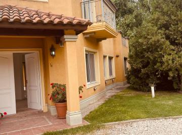 Casa de 5 ambientes, La Plata · Haras del Sur 1 La Plata Sobre Ruta 2 Expensas Incluidas! Hermosa Casa Practicamente a Estrenar