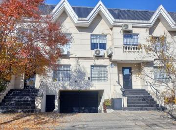 PH · 75m² · 4 Ambientes · 1 Cochera · Alquiler PH 4 Amb. con Jardin y Cochera Agronomia
