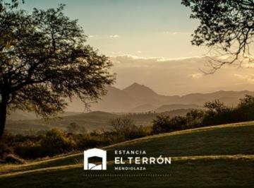 Terreno · 1443m² · Terreno en Estancia El Terron, Fondo Golf.
