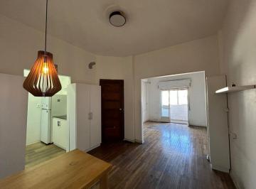 Departamento · 51m² · 2 Ambientes · Alquiler Apartamento 1 Dormitorio Ciudad Vieja