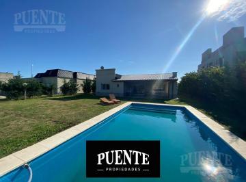 Casa · 160m² · 5 Ambientes · 1 Cochera · Casa en Barrio Santa Juana Alquiler Temporal
