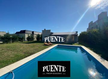 Casa · 160m² · 5 Ambientes · 1 Cochera · Casa en Barrio Santa Juana Alquiler Temporal