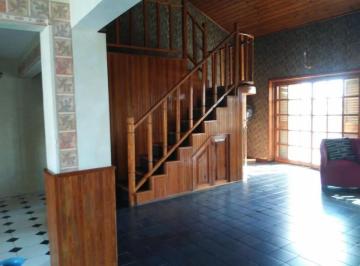 Casa · 250m² · 7 Ambientes · 2 Cocheras · Casa en Venta - 4 Dorm. 3 Baños - Cochera - 300 m² - Cañuelas