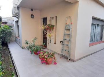 Casa · 233m² · 5 Ambientes · Casa 5 Ambientes Apta Credito