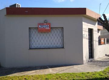 Casa · 200m² · 6 Ambientes · 1 Cochera · Casa en Savio Al 300, Temperley Este