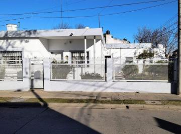 Casa · 120m² · 3 Ambientes · 1 Cochera · Venta Casa 2 Dorm. C/garage - Capitan Bermudez