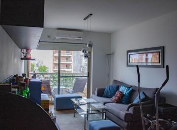 Departamento de 3 ambientes, Parque Chacabuco · Excelente Tres Ambientes con Cochera en Alquiler en Parque Chacabuco