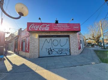 Local comercial · 175m² · 1 Cochera · - Local en Esquina con Entrada Vehicular