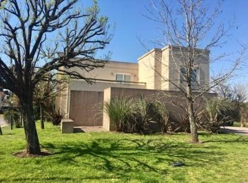 Casa · 280m² · 5 Ambientes · Oportunidad Lote Central Casa en Villa Olivos