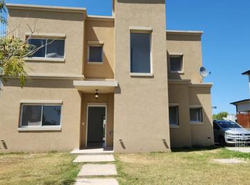 Casa · 140m² · 5 Ambientes · Alquiler Pilar