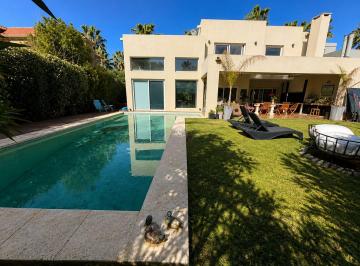 Casa · 353m² · 7 Ambientes · 1 Cochera · Casa en Venta en Haras La Pradera, Pilar, G. B. a. Zona Norte