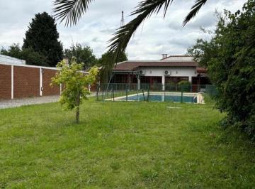 Quinta vacacional · 200m² · 1 Cochera · Hermosa Quinta