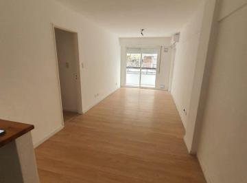 Departamento · 77m² · 4 Ambientes · Alquiler - Departamento de 3 Dorm. - Zona Rio