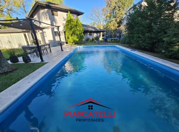 Casa · 320m² · 5 Ambientes · 2 Cocheras · Venta de Casa 5 Ambientes en San Diego Moreno