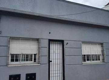 PH · 70m² · 3 Ambientes · PH Lafayette Sarandi Avellaneda Tres Ambientes Alquiler
