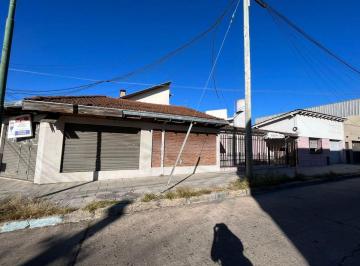 Casa · 198m² · 3 Ambientes · 1 Cochera · Venta Casa Tres Amb Local San Martin Apto Credito