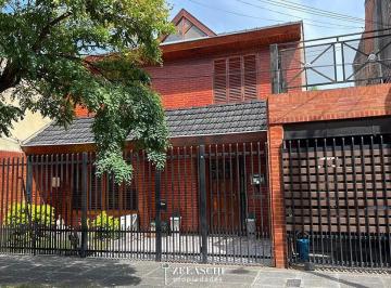 Casa · 116m² · 5 Ambientes · 1 Cochera · Casa en Venta: Mercedes Alvarez - El Palomar