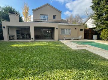 Casa · 200m² · 7 Ambientes · 2 Cocheras · Casa en Maschwitz Privado
