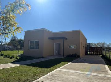 Casa · 150m² · 4 Ambientes · 2 Cocheras · Casa en Venta/alquiler Anual 4 Ambientes con Piscina - Barrio Cerrado San Pablo - Pilar