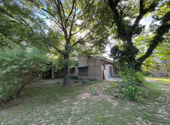 Casa · 130m² · 6 Ambientes · 2 Cocheras