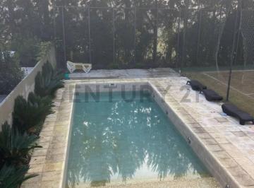 Quinta vacacional · 117m² · 2 Ambientes · 505 Entre 26 y 27 Casa Quinta en Venta, Gonnet