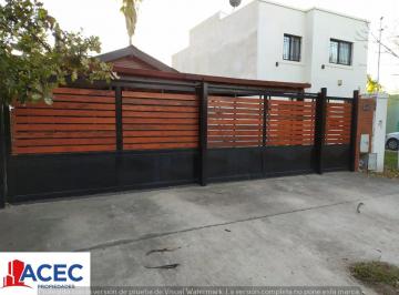 Casa · 50m² · 3 Ambientes · 2 Cocheras · Venta - Casas - Funes