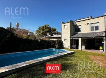 Casa · 140m² · 4 Ambientes · 2 Cocheras · Casa de 4 Ambientes en Venta Canning
