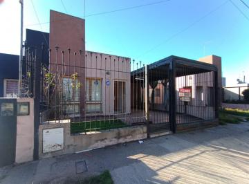 Frente de la casa · Hermosa Casa de Tres Dorm. en Córdoba Capital.