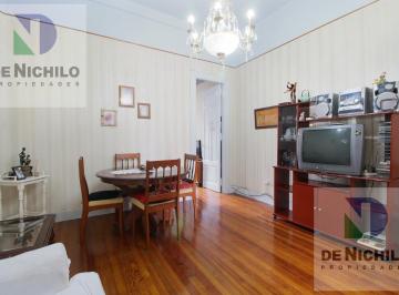 PH · 50m² · 2 Ambientes · Venta PH Muy Amplio con Balcón de Dos Ambientes, La Boca