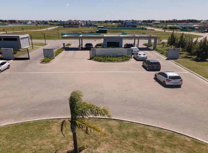Terreno · 725m²
