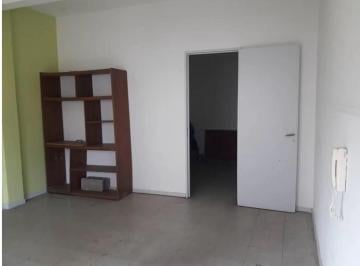 Oficina comercial · 30m² · 1 Ambiente · Alquiler - Oficina en 1er Piso por Escalera en Alem Casi Mitre (A m. de Peatonal Rivadavia)