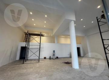 Local comercial · 152m² · Local en Alquiler - Canning, Edificio Gregorio Diaz