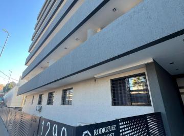 Departamento de 3 ambientes, Córdoba · Alquiler 2 Dorm con Patio a m del Shopping