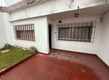 Casa · 40m² · 2 Ambientes · Casa en Alquiler en Temperley, Lomas de Zamora, G. B. a. Zona Sur