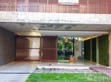Departamento · 107m² · 4 Ambientes · 1 Cochera · Departamento Cuatro Ambientes en Castelar. Edificio de Categoría