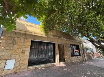 Casa · 247m² · 6 Ambientes · 1 Cochera · Casa 3 Dorm. con Galpón de 70 m² en Alta Córdoba - Venta