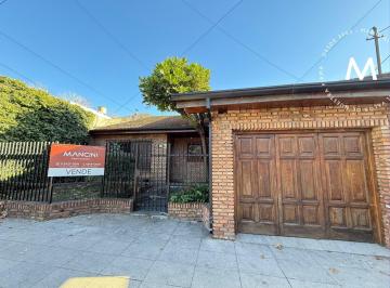 Casa · 149m² · 4 Ambientes · 2 Cocheras · Casa en Venta de 4 Ambientes con Cochera y Fondo Libre - Villa Ballester