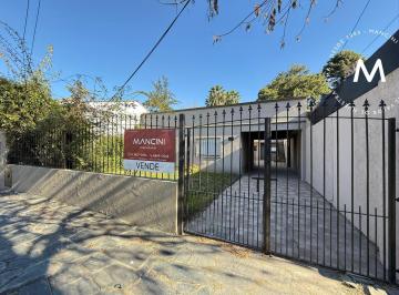 Casa · 100m² · 4 Ambientes · 4 Cocheras · Casa Multifamiliar en Venta de 4 Ambientes - Barrio Parque Suhr Horeis