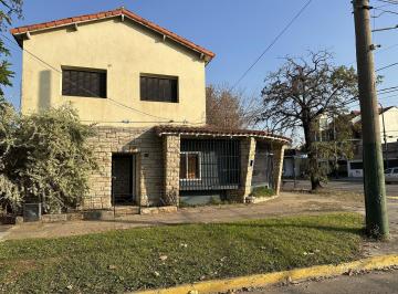 Local comercial · 182m² · 10 Ambientes · Local Ubicado en Av Alsina Esquina Pintos