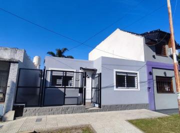 Casa de 3 ambientes, La Matanza · Casa 3 Amb Frente a Estrenar Patio Venta Ramos Mejia