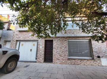 Vera Mujica 600 · Casa en Venta. 3 Dorm. + Patio + Cochera