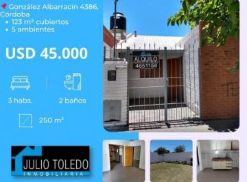 Casa · 123m² · 5 Ambientes · 1 Cochera · B° San Roque: Vendo Hermosa Casa de 3 Dorm. con Amplio Patio a m de La Plaza